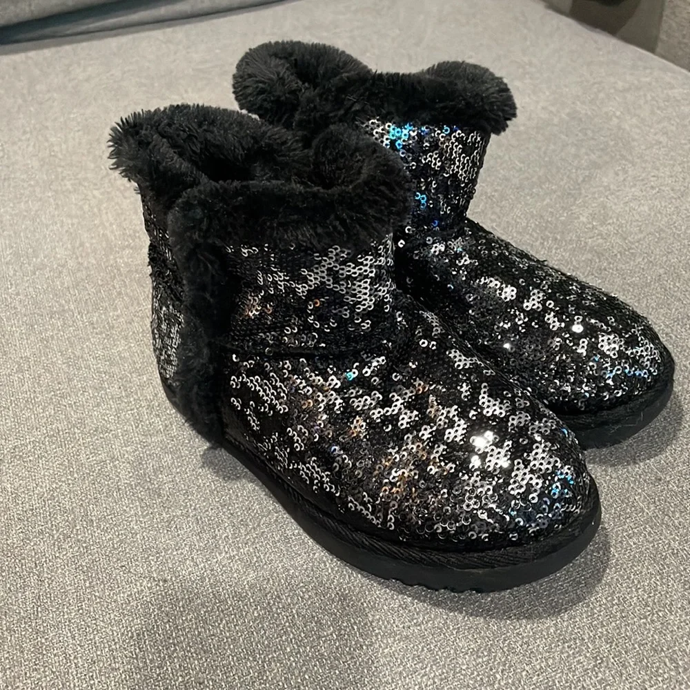Sonoma Black and Silver Sequins Faux Fur Boots